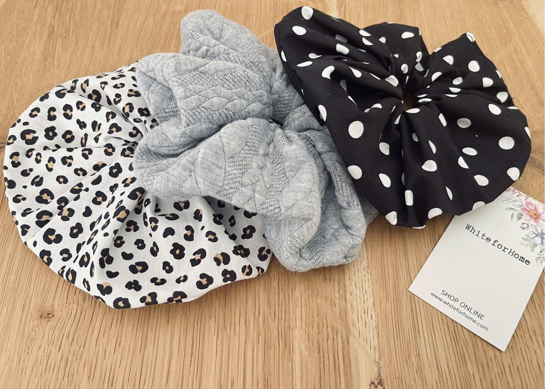   Scrunchies / Black & White