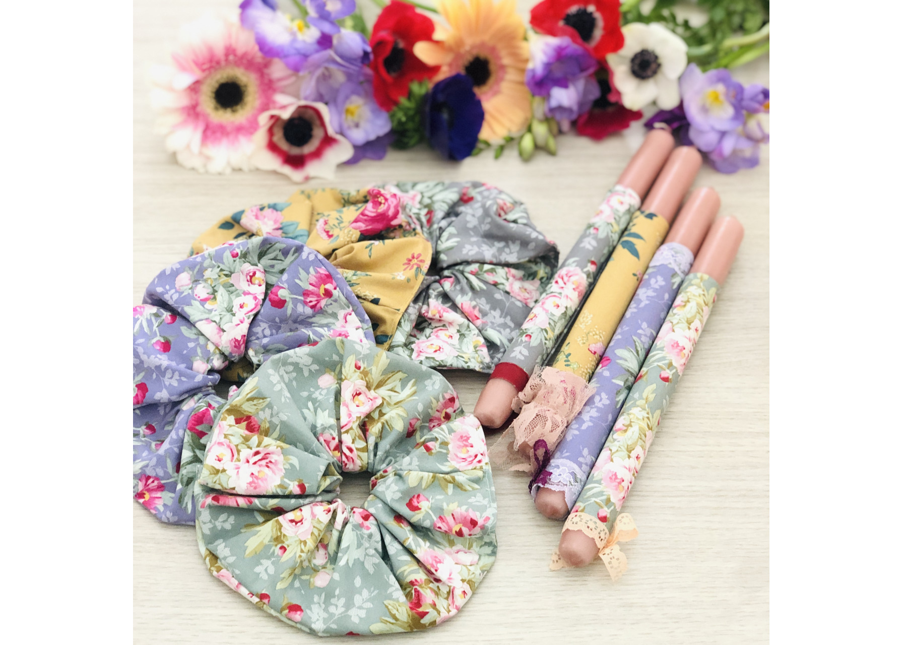 Πασχαλινή λαμπάδα / Scrunchie floral